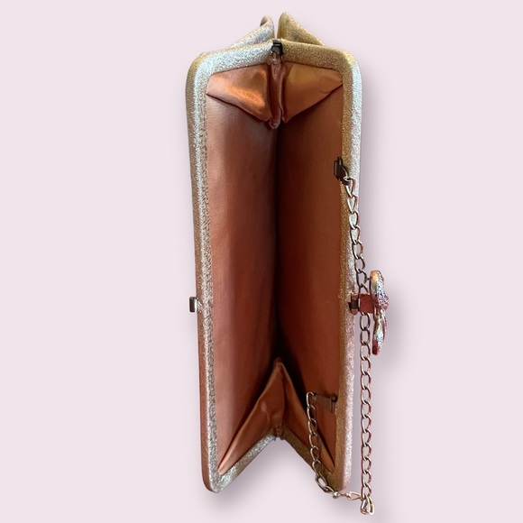 Vintage Gold Handbag - Picture 3 of 3